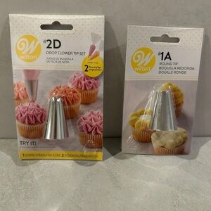 Set Of Wilton Piping Tip #1A Round & 2D Drop Flower Stainless Steel New Unopened